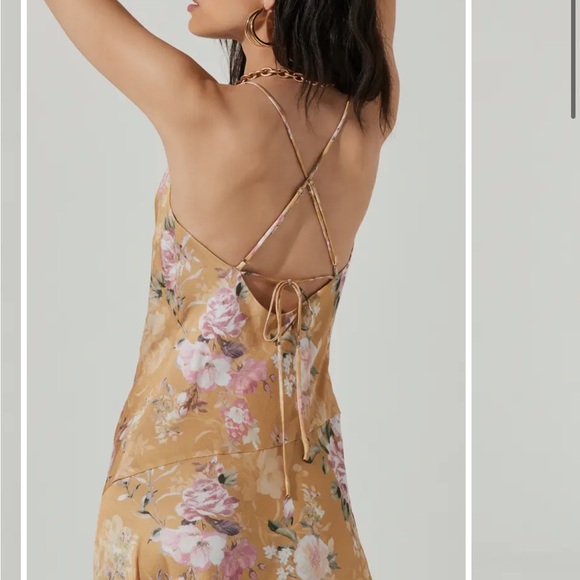 ASTR the Label | Gaia Dress Mustard - Picture 3 of 10